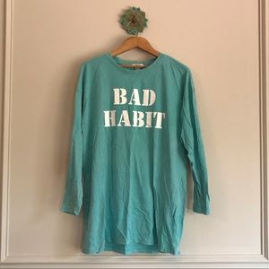 Graphic 3/4 sleeve top, size L